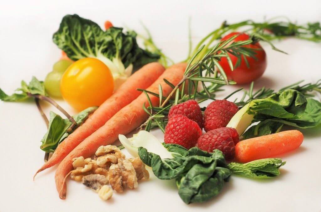 vegetables, carrot, food that helps eye health