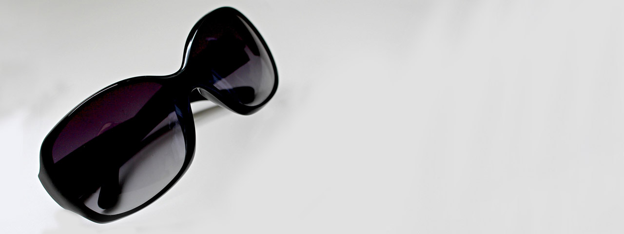 Black-Folded-Sunglasses-1280x480