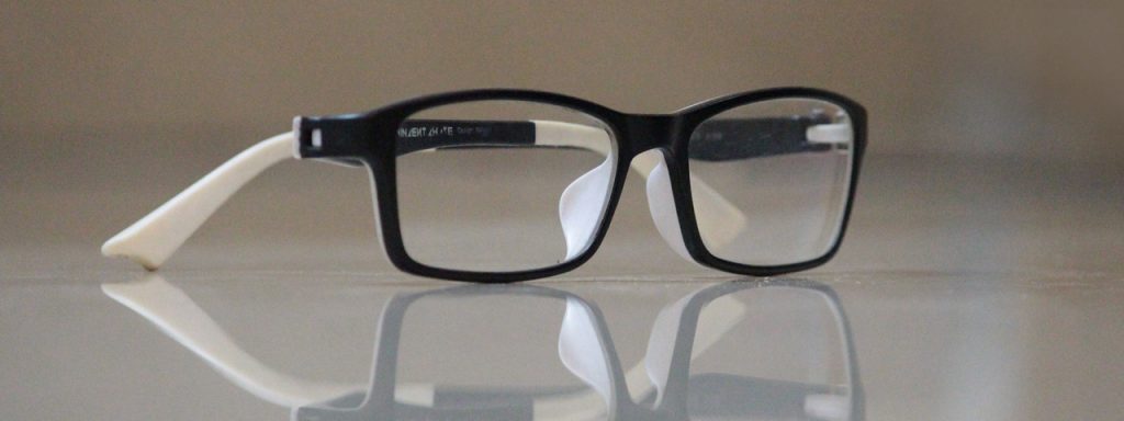 Glasses and Reflection 1280x480