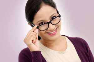 glasses reading lady | Exámenes De La Vista Y Optometrista En La Junta, Y En Lamar, CO