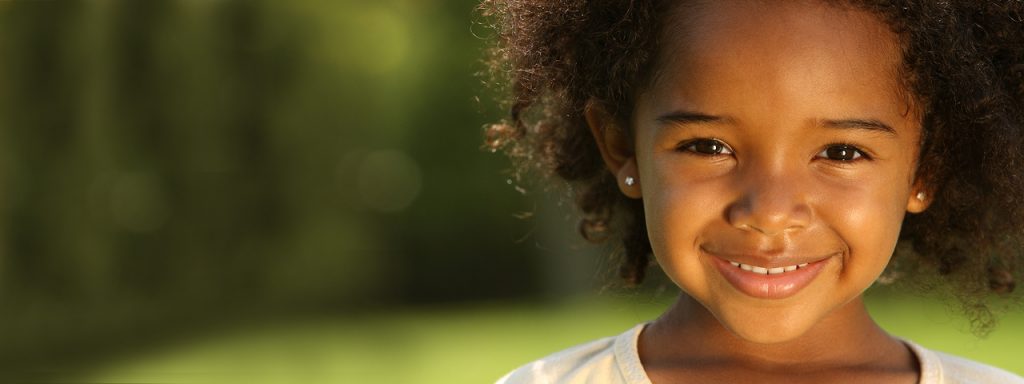 Cute Young Girl Smiling 1280x480