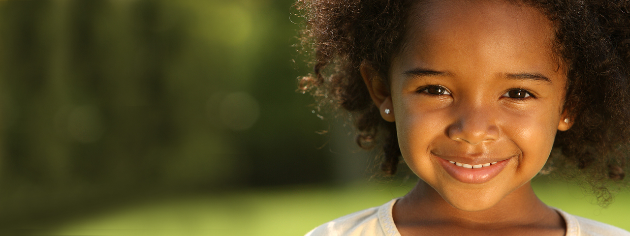 Cute Young Girl Smiling 1280x480 1