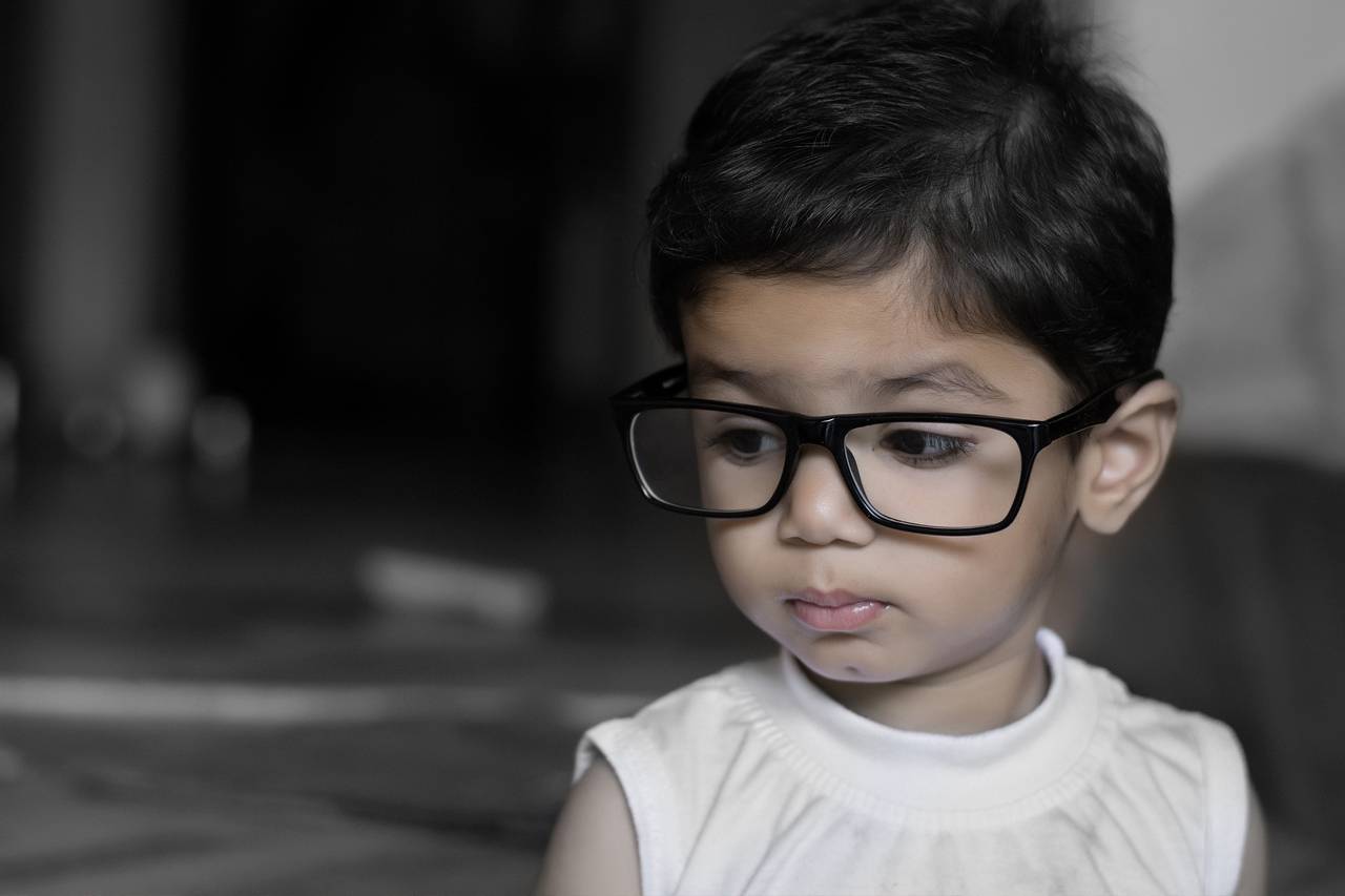 Young Child Big Glasses 1280×853