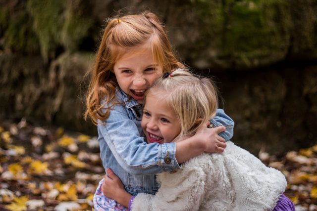 Cute Happy Children Hugging 1280×853