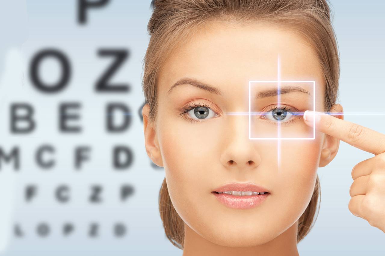 Eye care, woman with eye allergy in Delaware, OH
