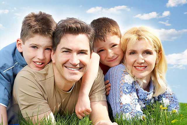 happy family, wearing contact lenses for myopia control