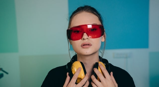 girl wearing red safety eyewear 640x350.jpg
