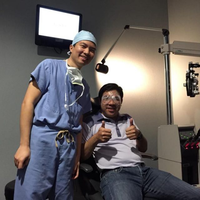 dr richard chu with lasik patient 640x640