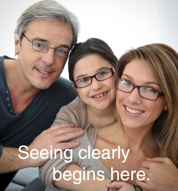 family wearing glasses 580×620