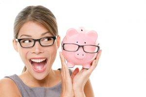 lady with glasses and piggy bank with glasses
