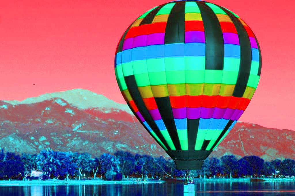 Large Colorful Hot Air Balloon 1280×853 1024×682