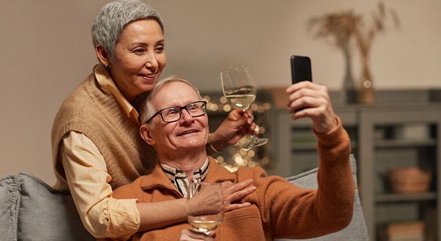 elderly couple dating with low vision