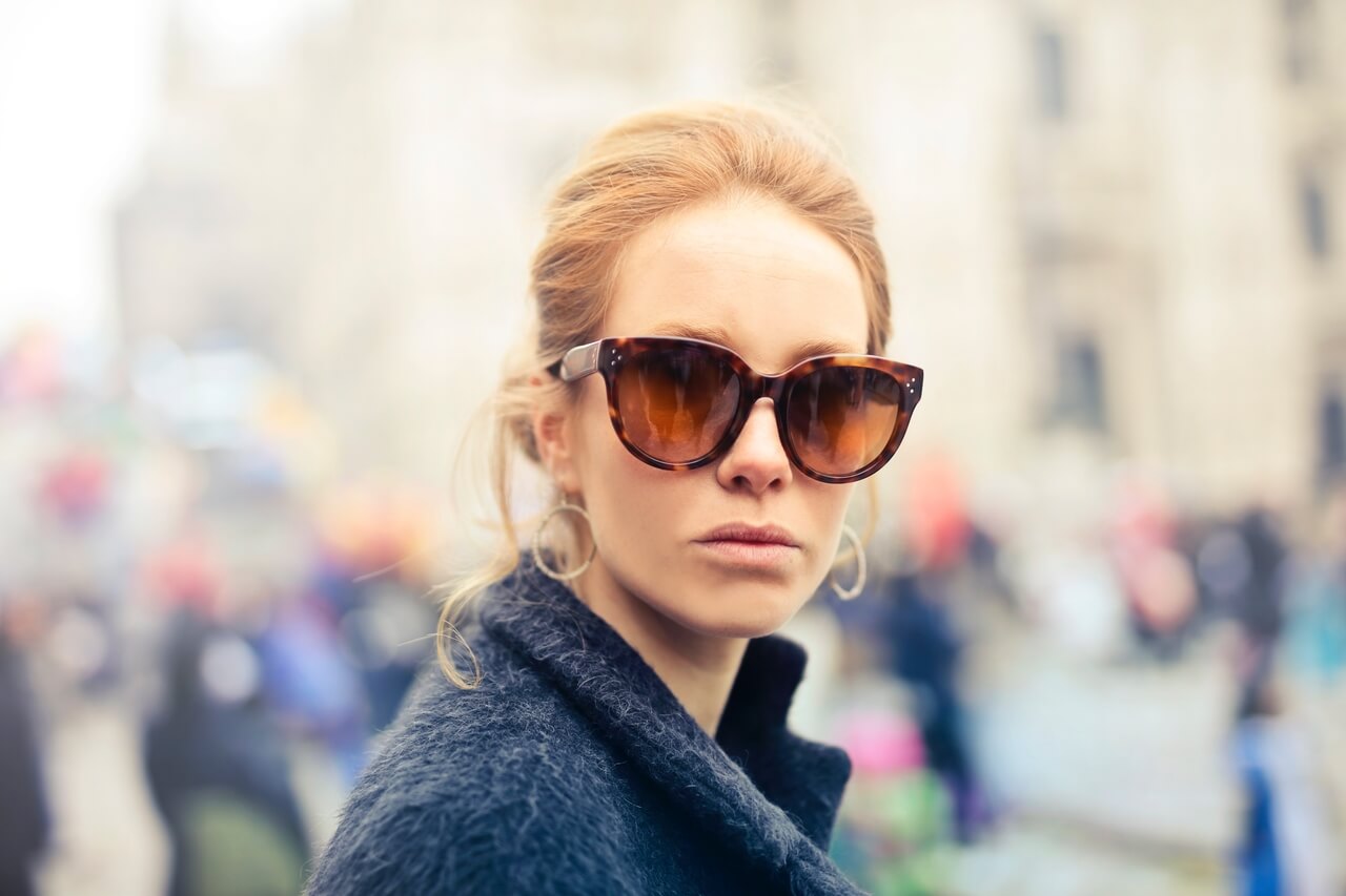 woman blond sunglasses 1280x853