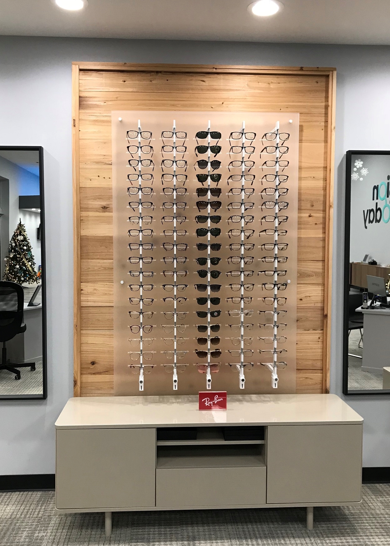 RayBan eyeglass display