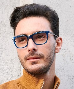 man wearing modo eyeglasses