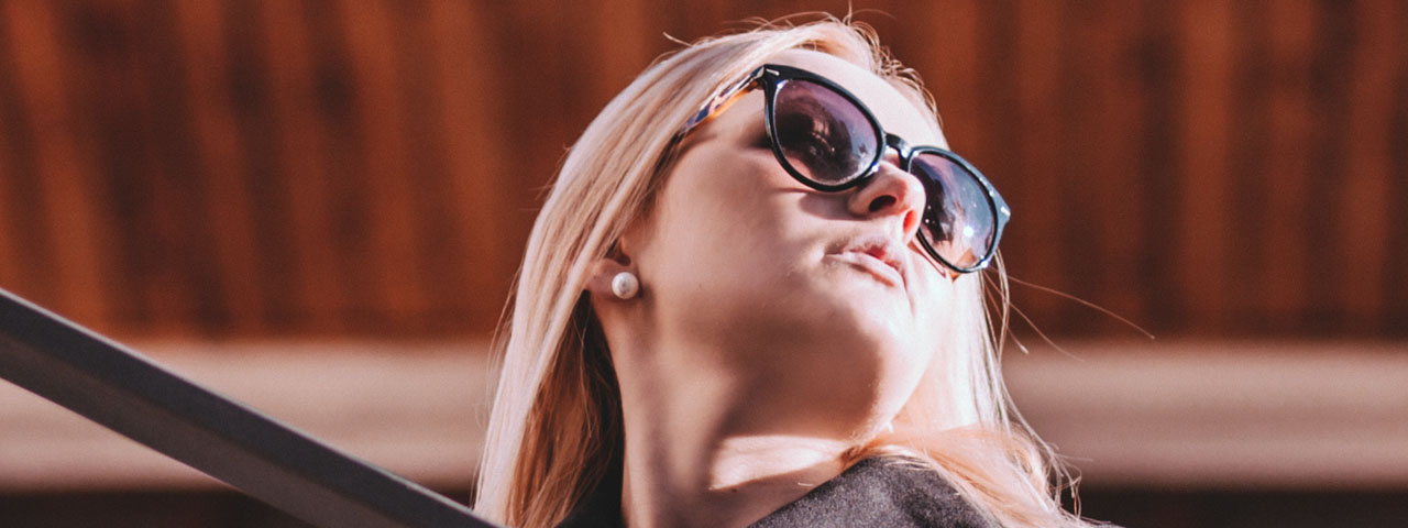 Woman Sunglasses Closeup 1280×480