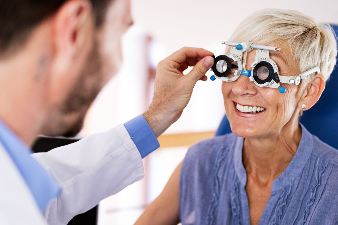 eye exam elderly lady