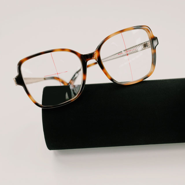 pair of eyeglasses 640
