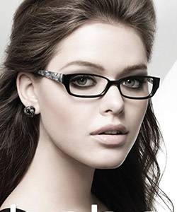 Model wearing Bebe eyeglasses