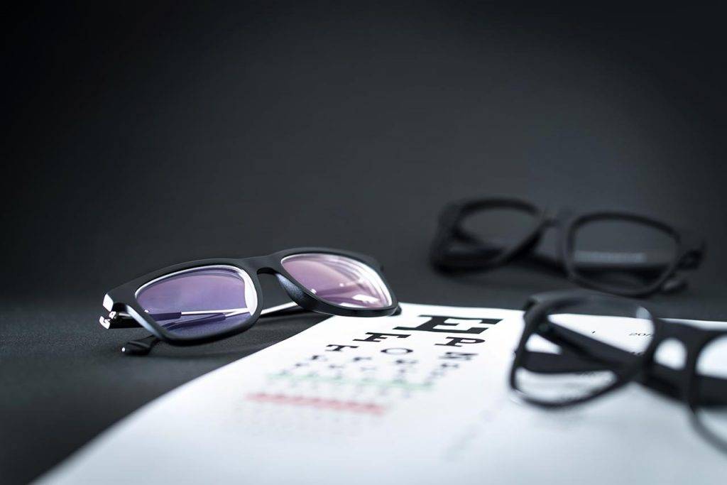 Glasses On Eye Sight Test Chart_1280x853 1024x683