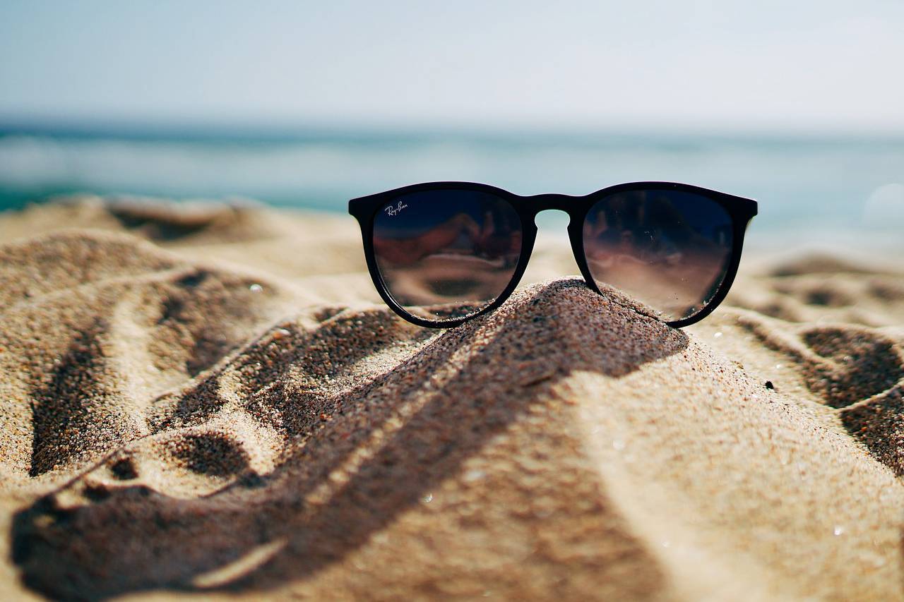 sunglasses beach sand pike