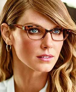 woman wearing stylish eyeglasses