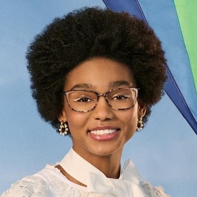 african american woman wearing ted baker eyeglasses