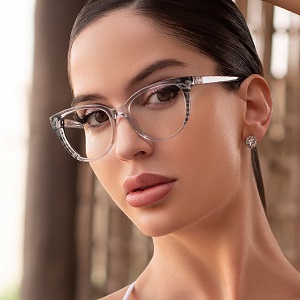 Model wearing bebe eyeglasses
