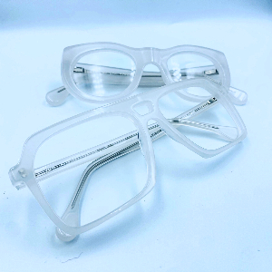 pairs of transparent vue dc eyeglasses 300x300