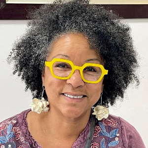 woman wearing yellow vue dc eyeglasses 300x300