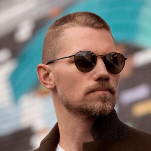 man wearing serengeti sunglasses 300×300