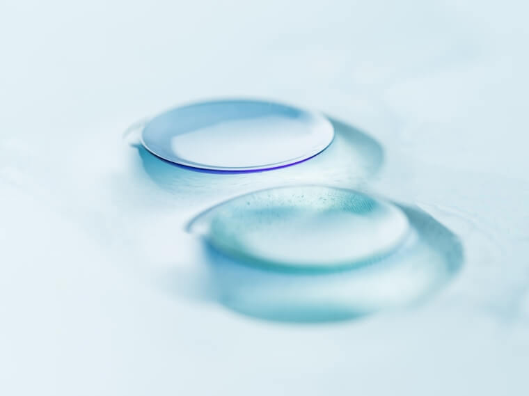 detail of hard contact lenses QFRQGLL 760×569 (1)