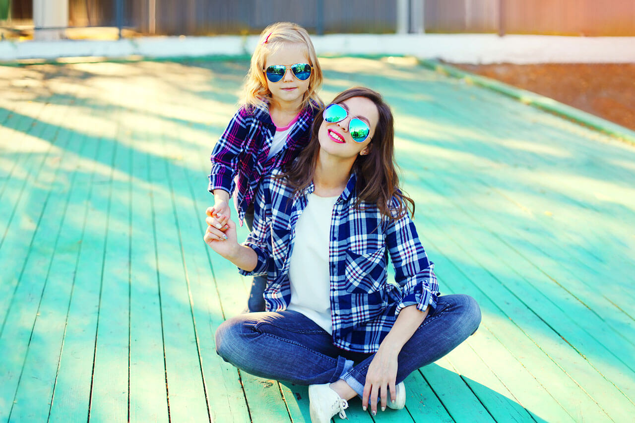 mother daughter plaid shirt glasses 1280
