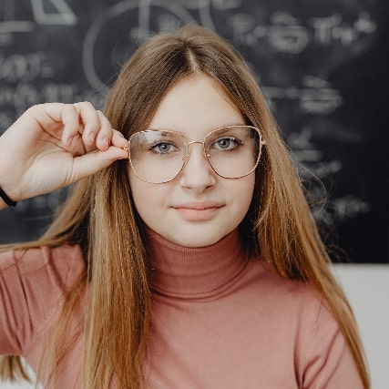 teenage girl wearing eyeglasses 427x427 min