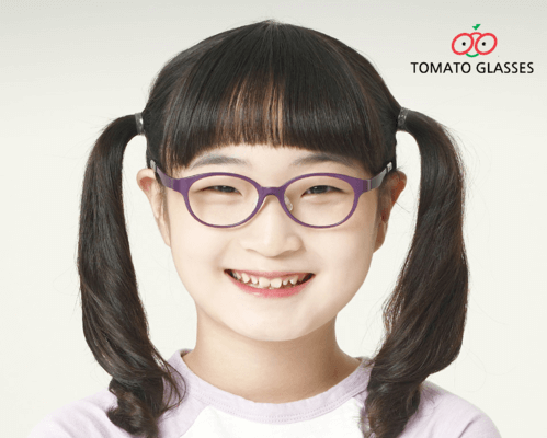 asian girl wearing tomato eyeglasses 2023