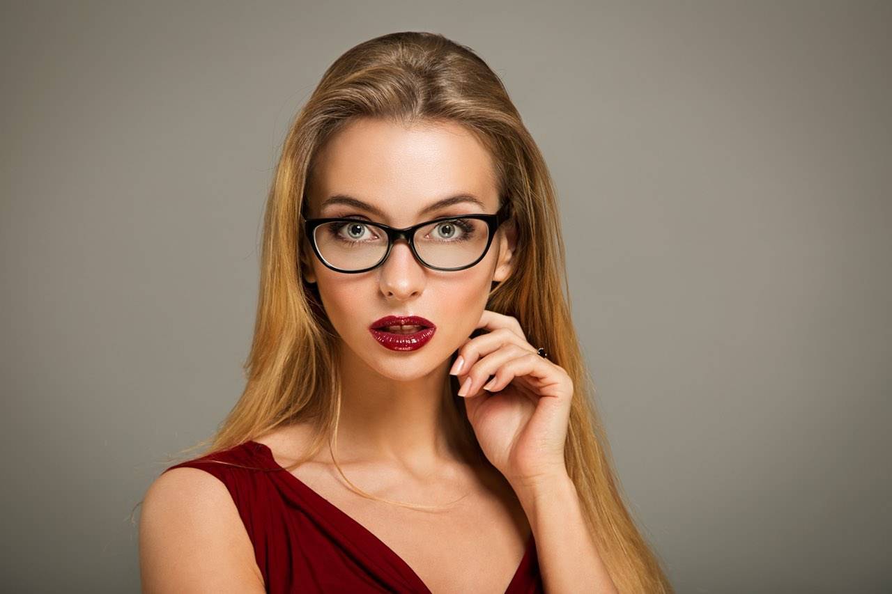 glasses glamour female surprised 1