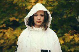 girl raincoat 1280x853 300×200