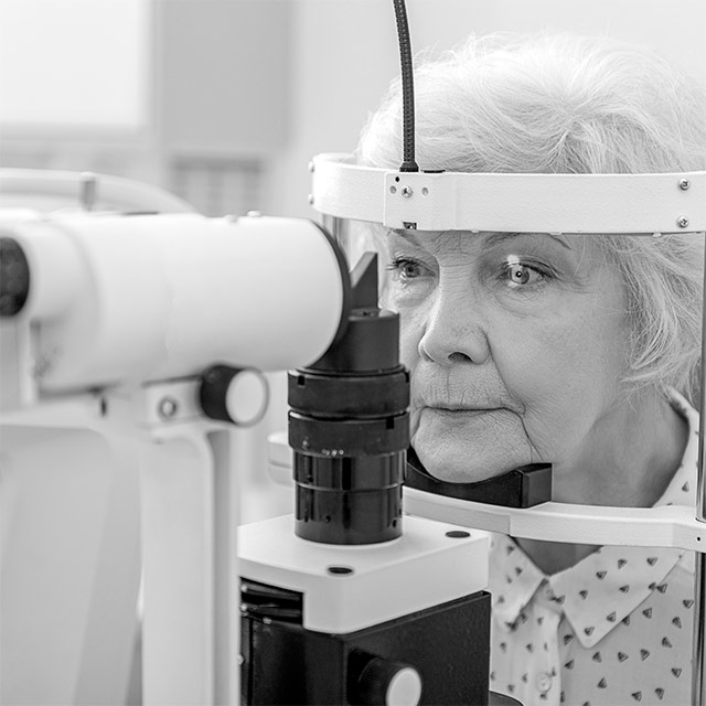 Square Exams for seniors and cataracts