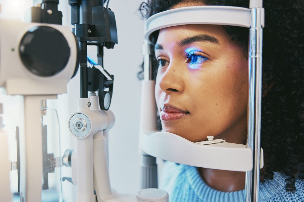 woman testing for glaucoma