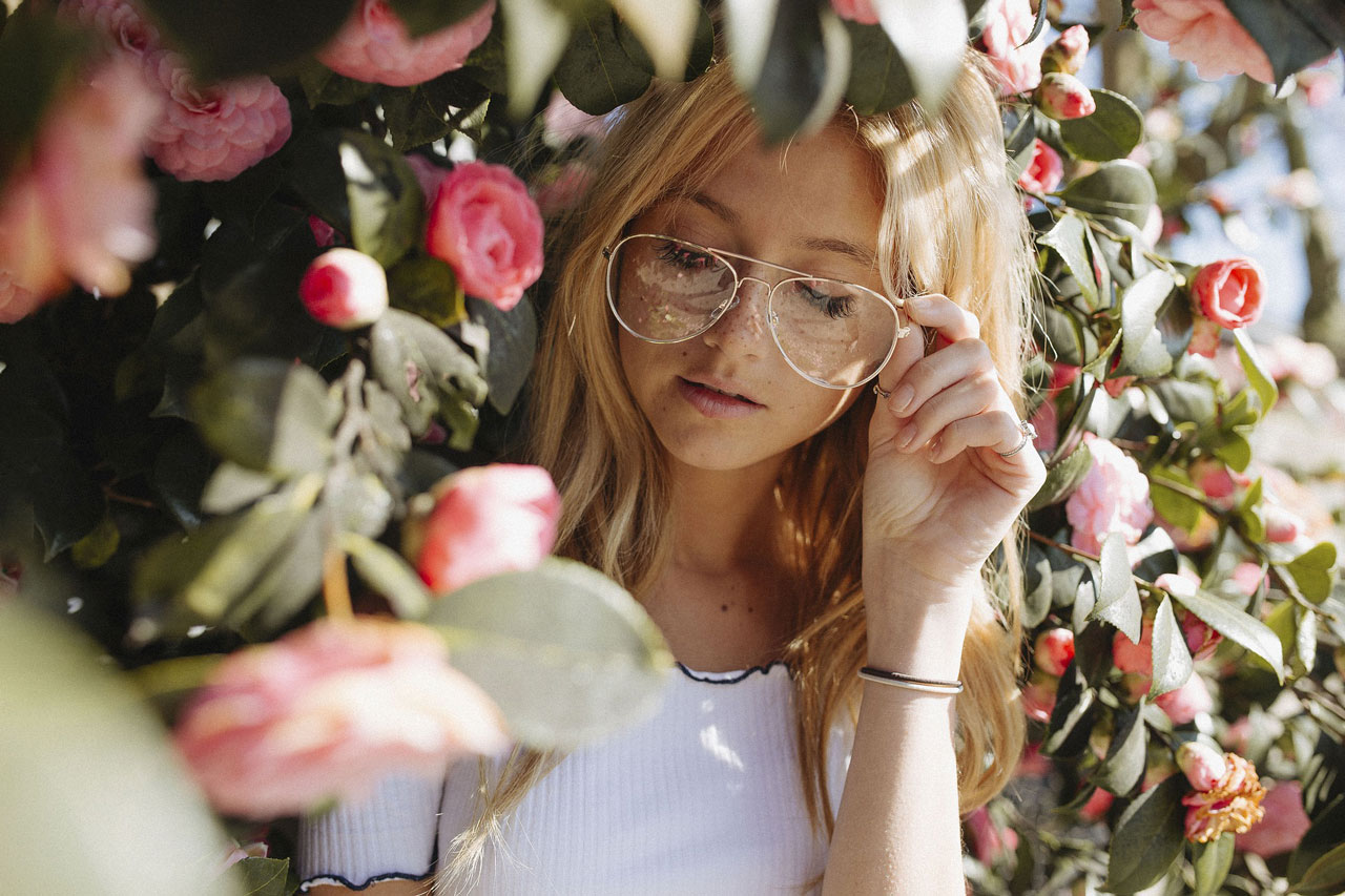 girl glasses flowers 1280