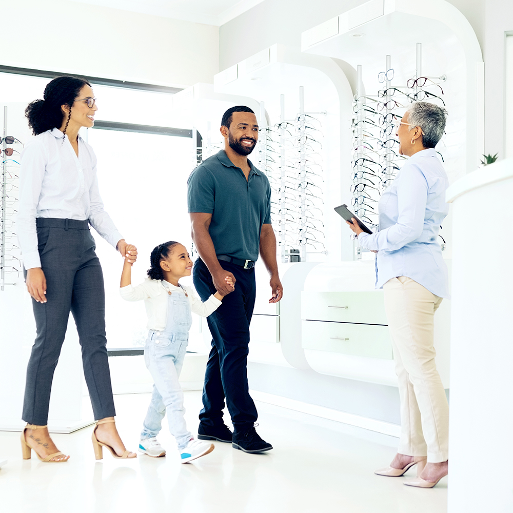 Family walking into optometric practice