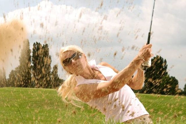 sports golf female sunglasses 640px