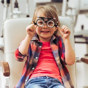 a child at the ophthalmologist