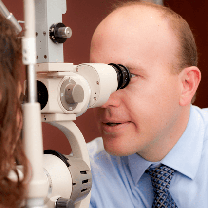 dr matt giving an eye exam