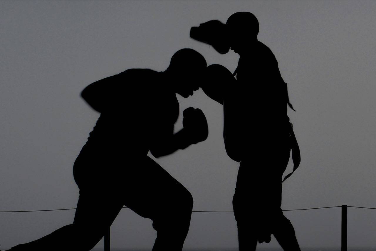 illustration of boxing and potential brain injury