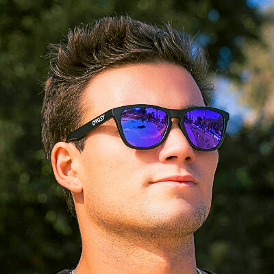 man wearing purple tinted oakley sunglasses 400x400.jpg