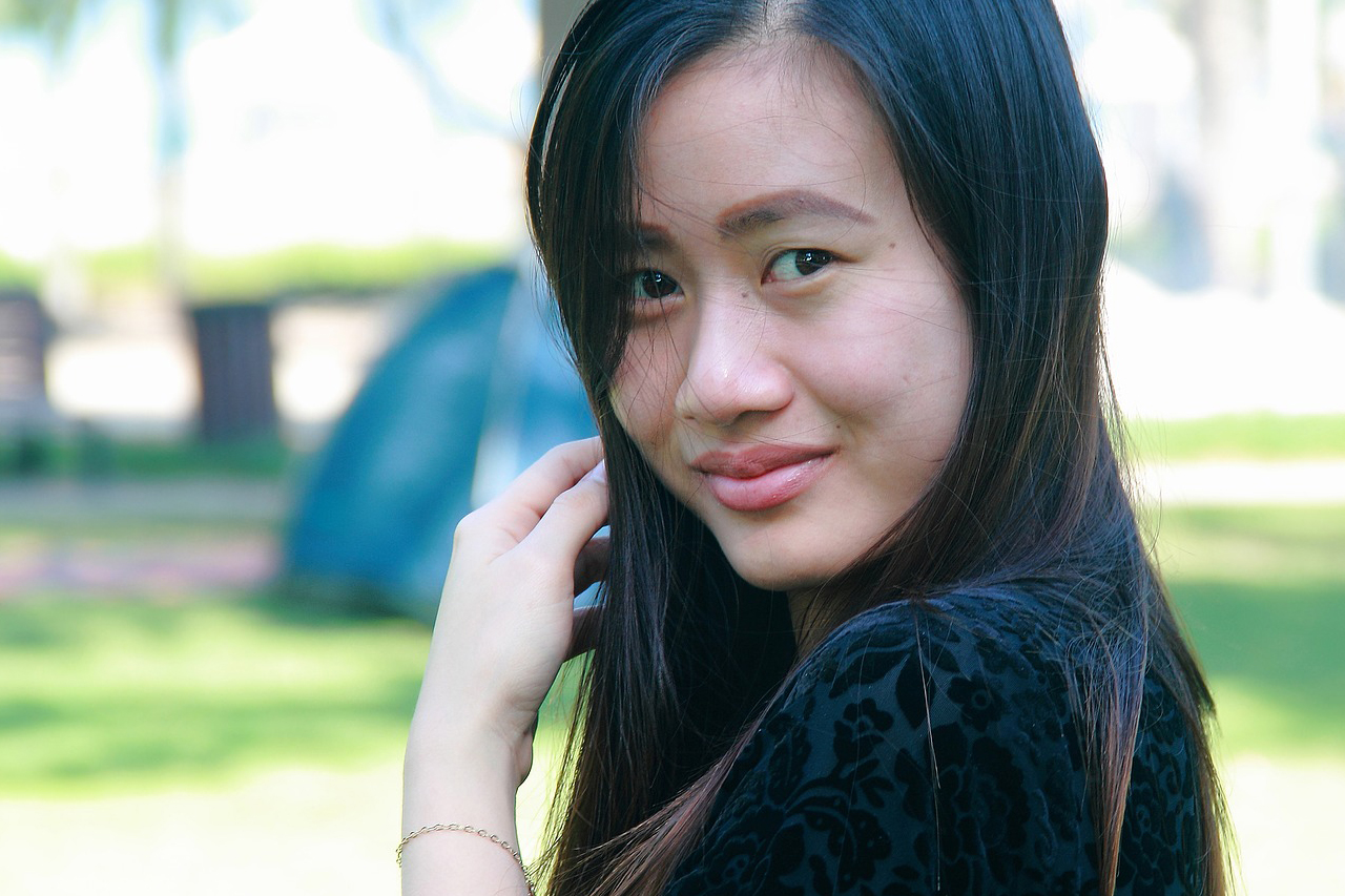 Asian Woman Smiling 1280×853