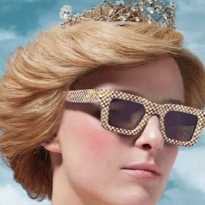 Model wearing kate spade sunglasses