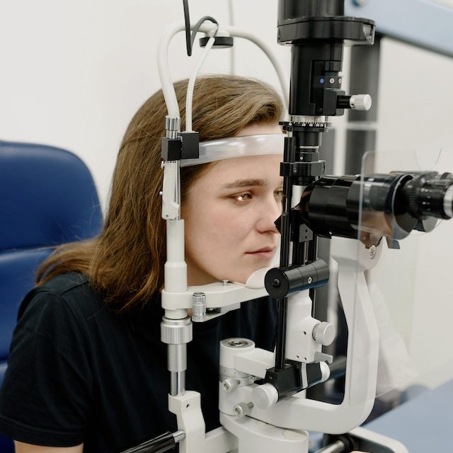 girl at an eye exam_640x640