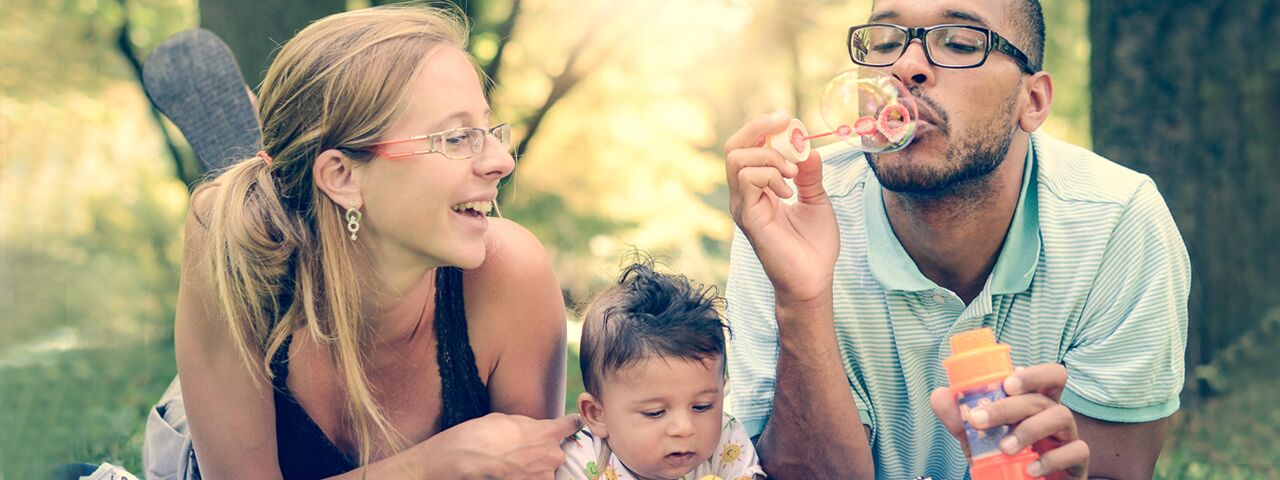 Family Glasses Blowing Bubbles 1280x480